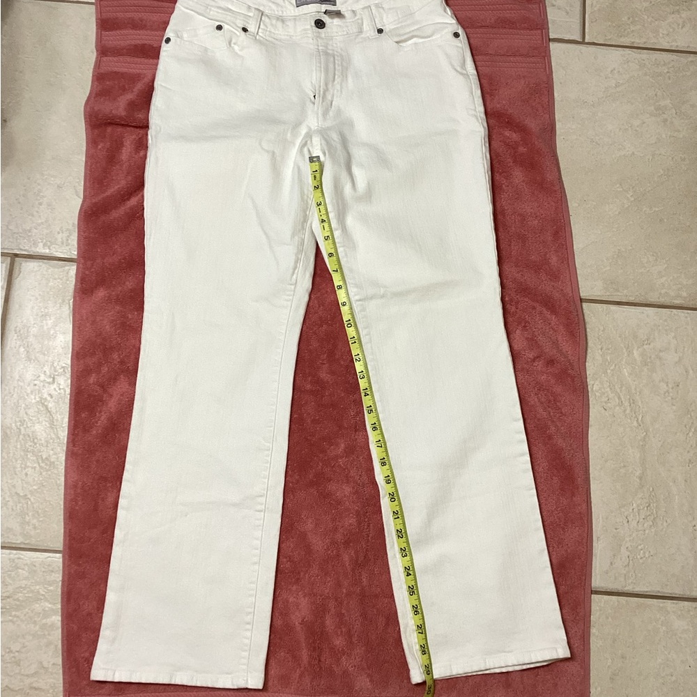 Chico's White Straight Leg Jeans with Classic Styling